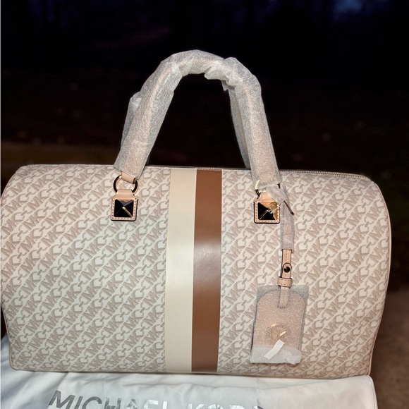 - Michael kors XL Greyson empire duffle/weekender - Picture 1 of 12